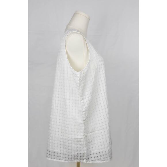 Women's Size XL Blouse Sleeveless Tunic Checkered Pattern White - Picture 2 of 6